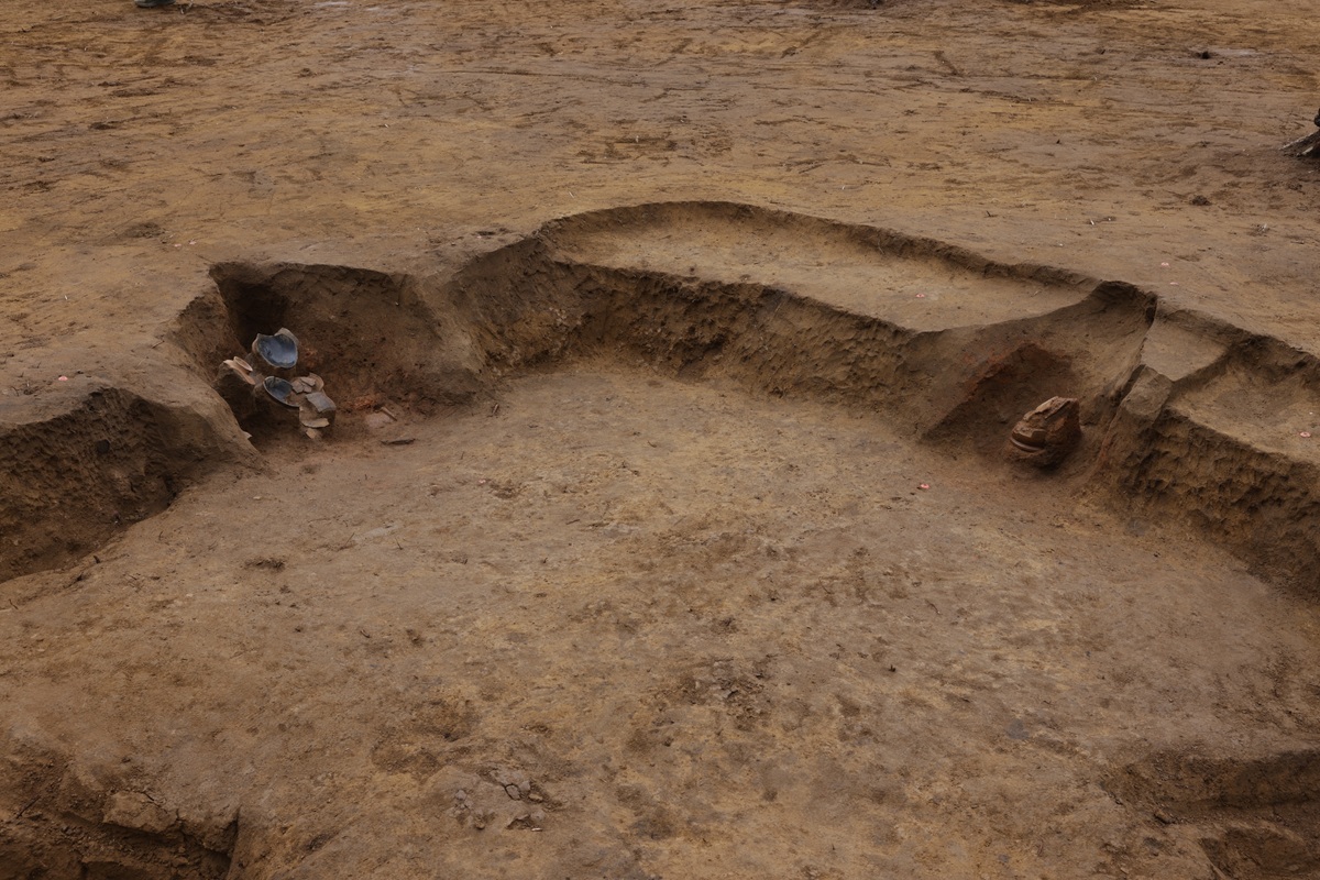竈を二つ持つ平安時代の竪穴建物跡